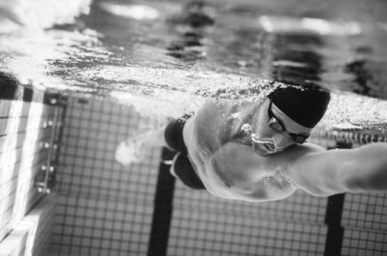 blessure en natation traitement kiné à paris CAREA