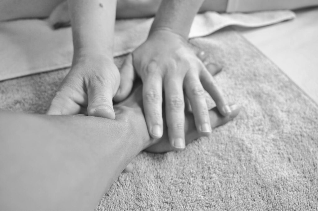 palpation microkiné sur un bras