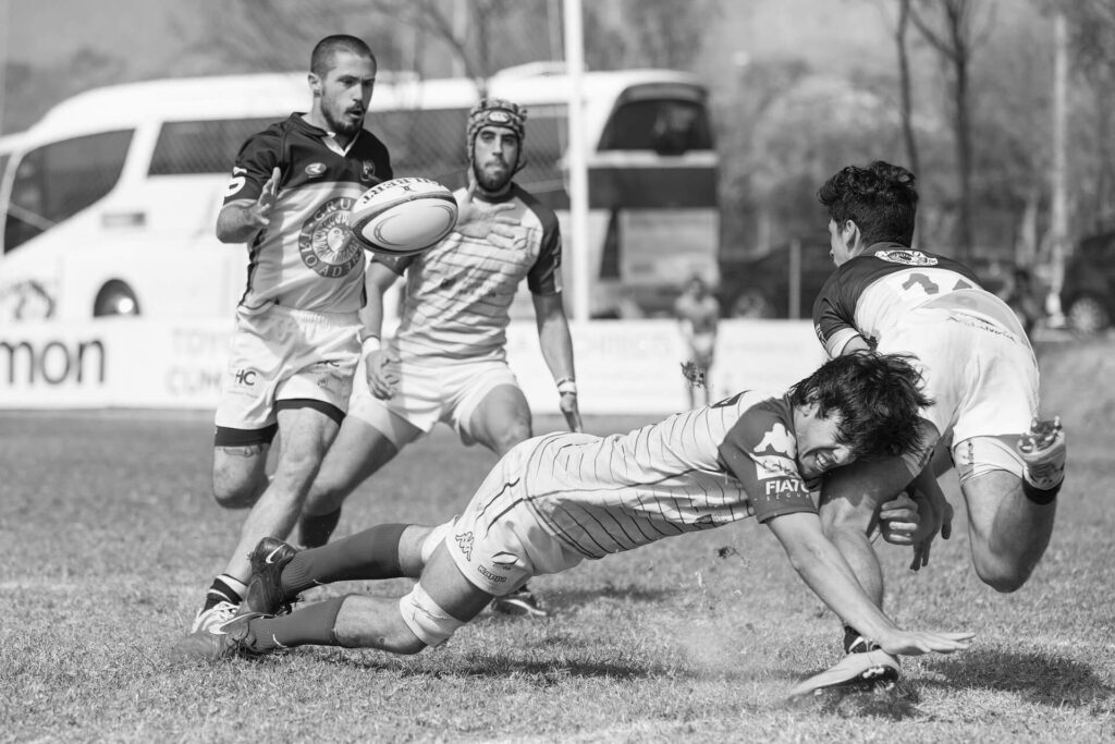 rugby luxation épaule choc sur plaquage kiné paris carea