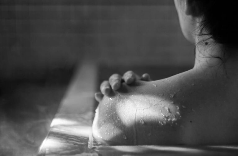 Balnéothérapie Épaule ᐅ Douleurs épaule ᐅ CAREA Kiné Sport Paris